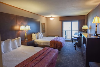 Standard Room, 2 Queen Beds, Non Smoking, Lakeside (with Sofabed)