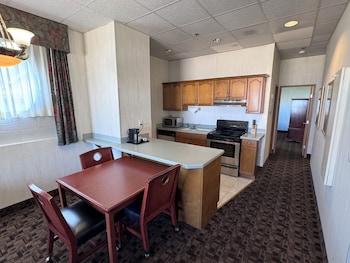Executive Suite, 1 King Bed with Sofa bed, Ocean View