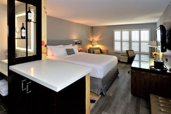 Standard Room, 1 King Bed