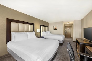 Standard Room, 2 Queen Beds, Non Smoking, Refrigerator