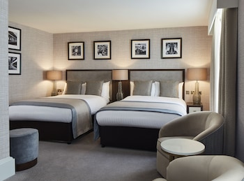 Superior Room (with 2 Double Beds)