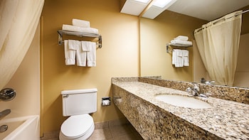 Standard Room, 2 Queen Beds, Accessible, Bathtub
