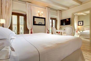 Deluxe Double or Twin Room, City View