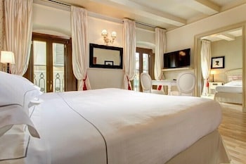 Deluxe Double or Twin Room, City View