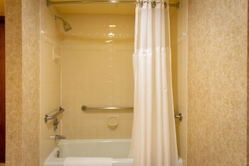 Club Room, 1 King Bed, Accessible, Bathtub (Mobility)