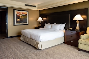 Grand Suite, 1 King Bed, Balcony
