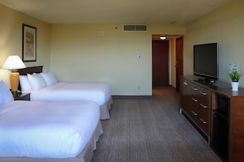 Room, 2 Queen Beds, Accessible, Bathtub (Mobility)