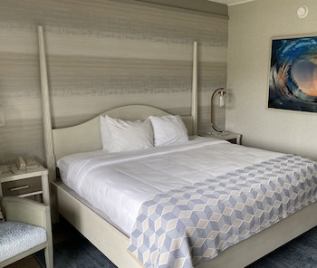 Deluxe Room, 1 King Bed, Non Smoking