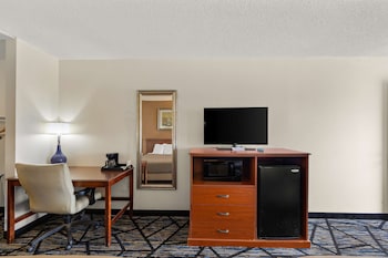 Room, 2 Queen Beds, Smoking
