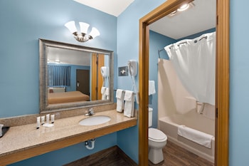 Suite, 1 King Bed, Non Smoking, Jetted Tub