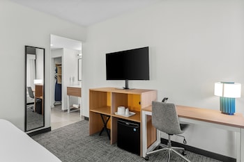 Suite, 1 King Bed