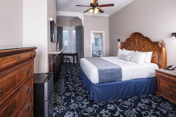 Room, 1 King Bed, Balcony, City View