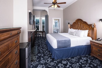 Room, 1 King Bed, Balcony, City View