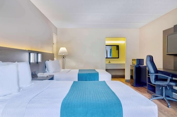 Standard Room, 2 Queen Beds, Non Smoking