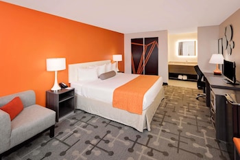 Standard Room, 1 King Bed, Non Smoking