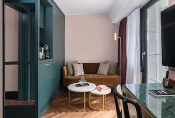 Deluxe Double Room, 1 King Bed (Grand)