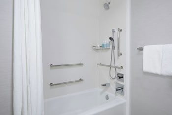 Suite, 1 Bedroom (Mobility Accessible, Tub)