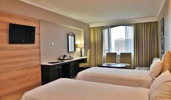 Family Room, 2 Bedrooms