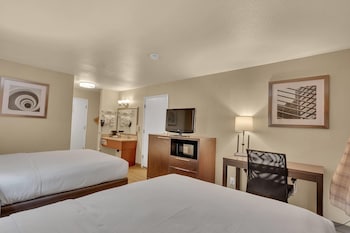 Standard Room, 2 Queen Beds, Non Smoking