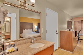 Standard Room, 2 Queen Beds, Non Smoking