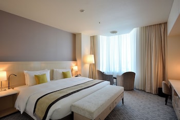 Tower Building High Floor Pent House Suite Double, Non Smoking