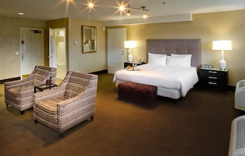 Suite King Pet Friendly Wood Floors