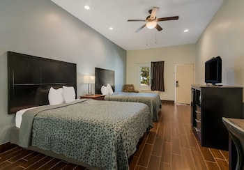 Room, 2 Queen Beds, Accessible, Non Smoking