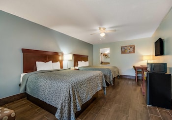 Standard Room, 2 Queen Beds, Non Smoking