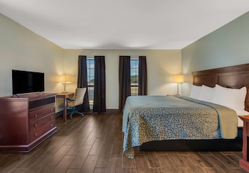 Suite, 1 King Bed, Accessible, Non Smoking (Efficiency)