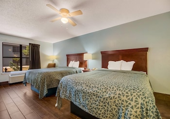 Standard Room, 2 Queen Beds, Non Smoking