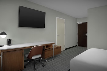 Room, 2 Queen Beds, Balcony