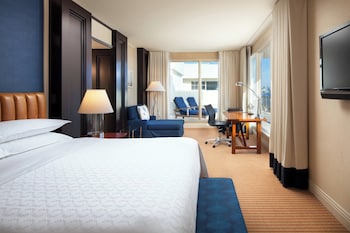 Executive Suite, 1 Bedroom (Bay Tower)