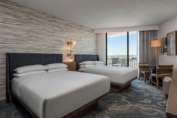 Deluxe Room, 2 Queen Beds, Marina View (Marina Tower Newly Renovated)