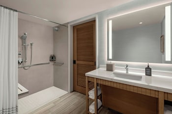 Suite, 1 Bedroom, Lanai, Tower