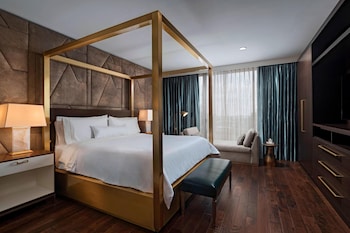 Presidential Suite, 1 King Bed with Sofa bed