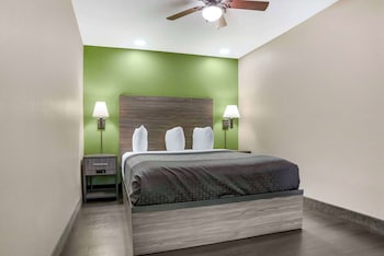 Comfort Room, 2 Queen Beds, Non Smoking