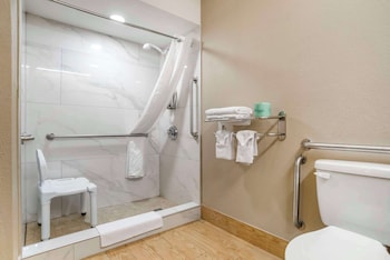 Comfort Room, 2 Queen Beds, Non Smoking