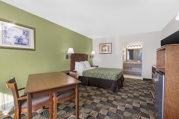Standard Room, 1 Queen Bed, Smoking, Refrigerator & Microwave