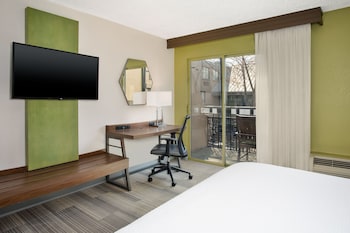 Room, 1 King Bed, Balcony