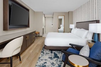 Deluxe Room, 1 King Bed