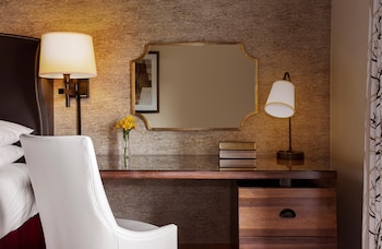 Junior Suite (Over Water)