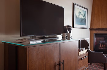 Junior Suite (Over Water)