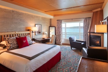 Executive Over Water Suite