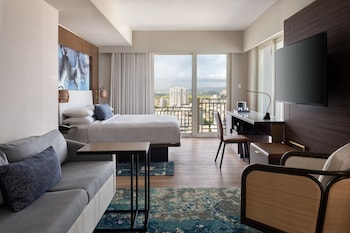 Studio Suite, 1 King Bed with Sofa bed, City View