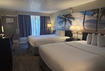 Standard Room, 2 Queen Beds, Smoking