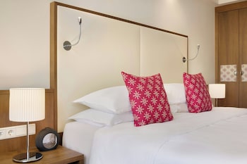 Deluxe Room, 2 Twin Beds, Park View