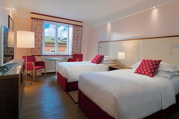 Classic Room, 2 Twin Beds, City View