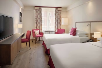 Classic Room, 2 Twin Beds, City View