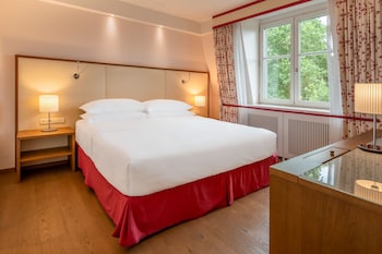 Junior Room, 1 King Bed