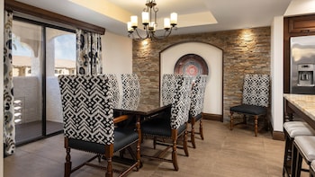 Signature Room, 4 Bedrooms, Non Smoking